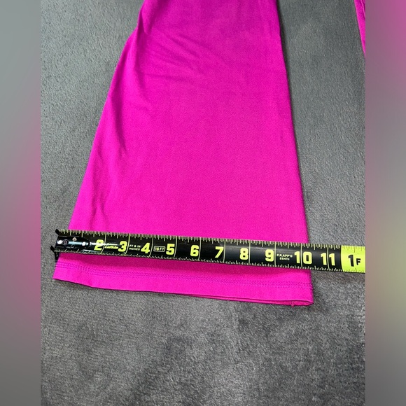 Rue 21 Size S Hot Pink Cross Waist Tummy Control Flared Leg Pilates Leggings - Picture 6 of 7